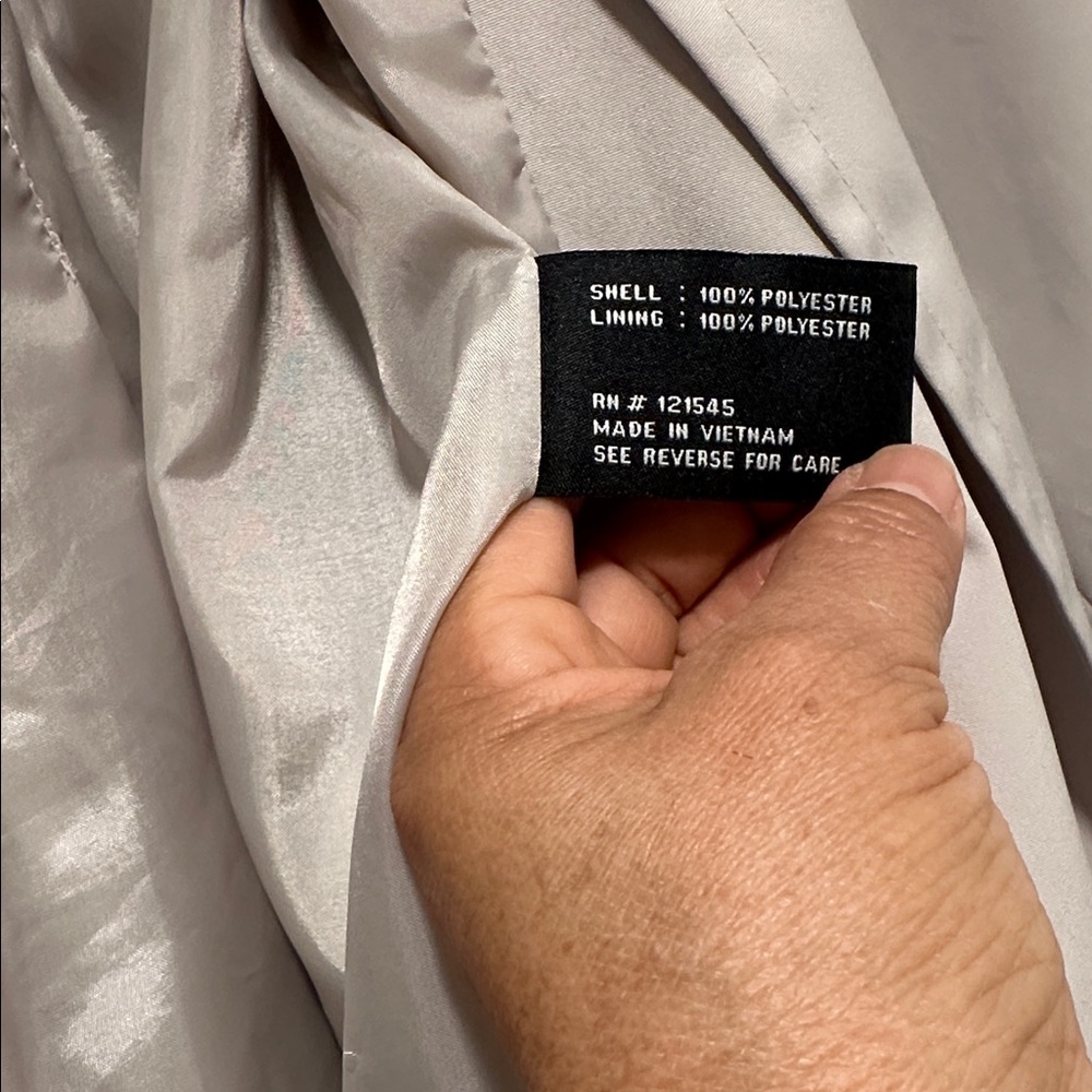 London Fog Women's Classic Beige Trench Coat - Picture 6 of 7
